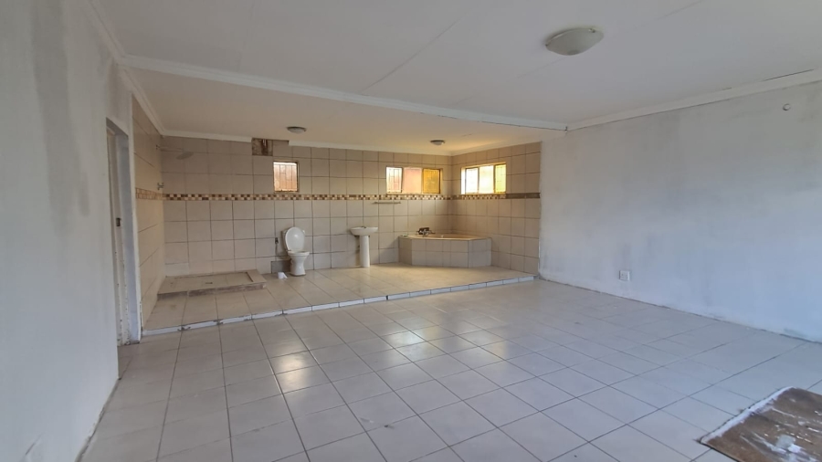 4 Bedroom Property for Sale in Roodewal Free State